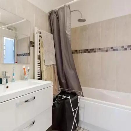 Apartment Centre Vavin2 *